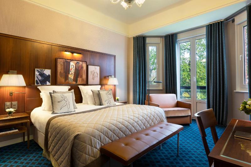 Deluxe Double Room image 4