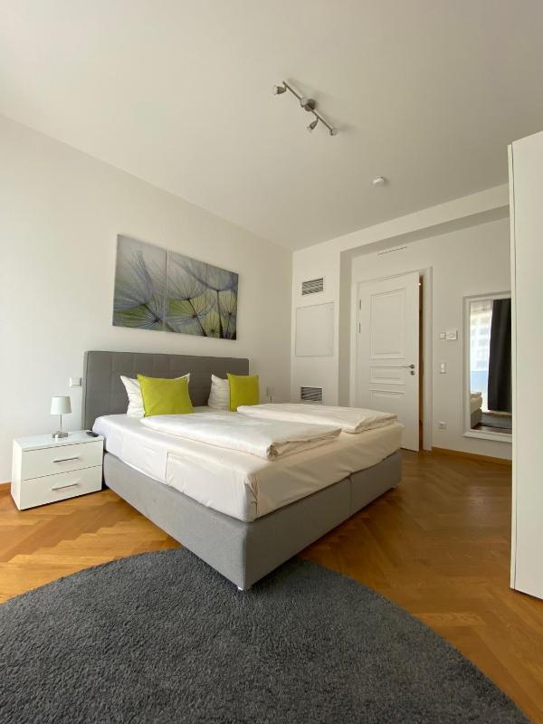 grosszügiges Apartment mit Blick zur Frauenkirche - image 16