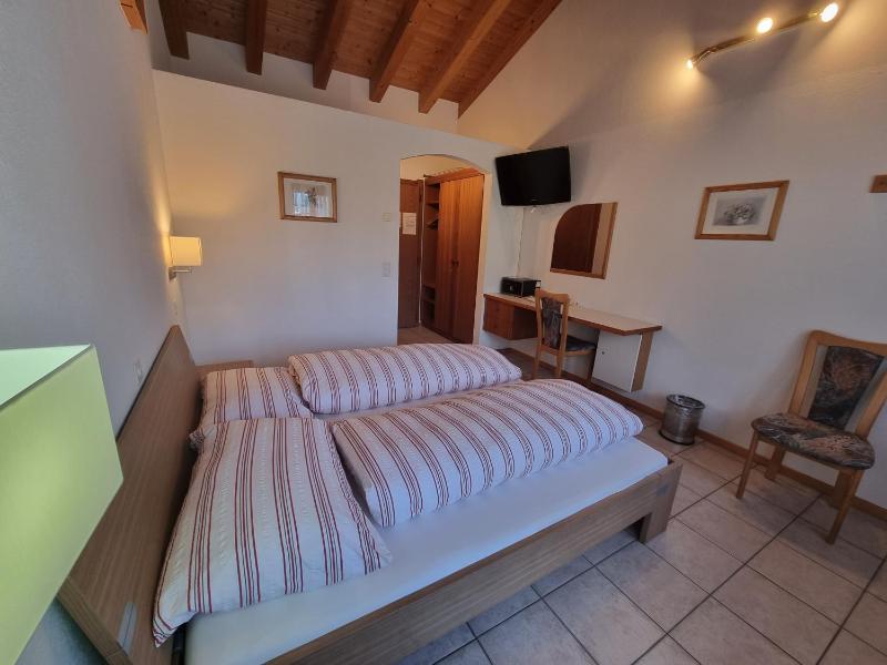 Double or Twin Room with Balcony - Annex image 3