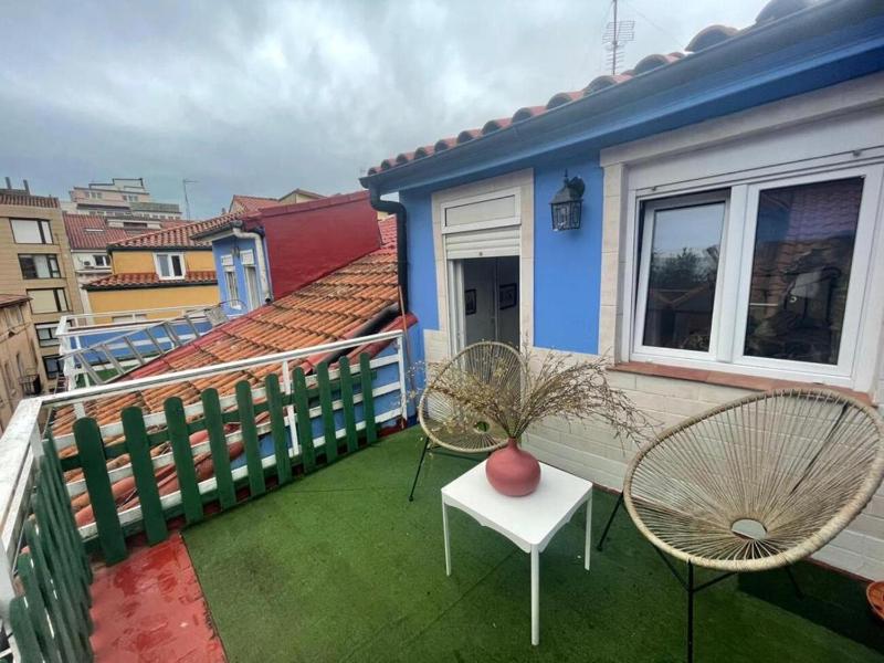 ¡Buhardilla con terracita en pleno centro! Images
