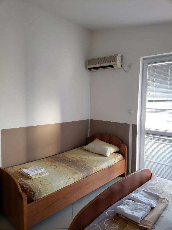 Studio Apartment image 3