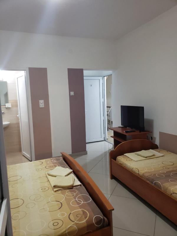 Studio Apartment image 4