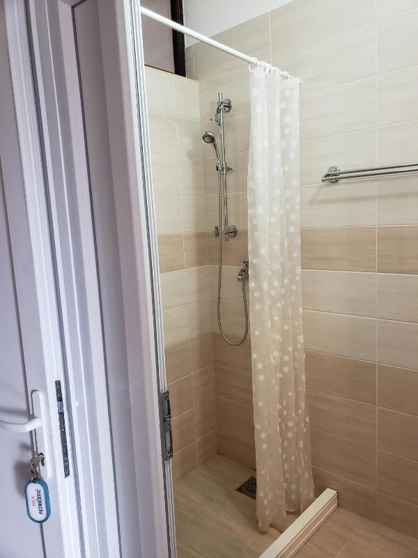 Studio Apartment image 4