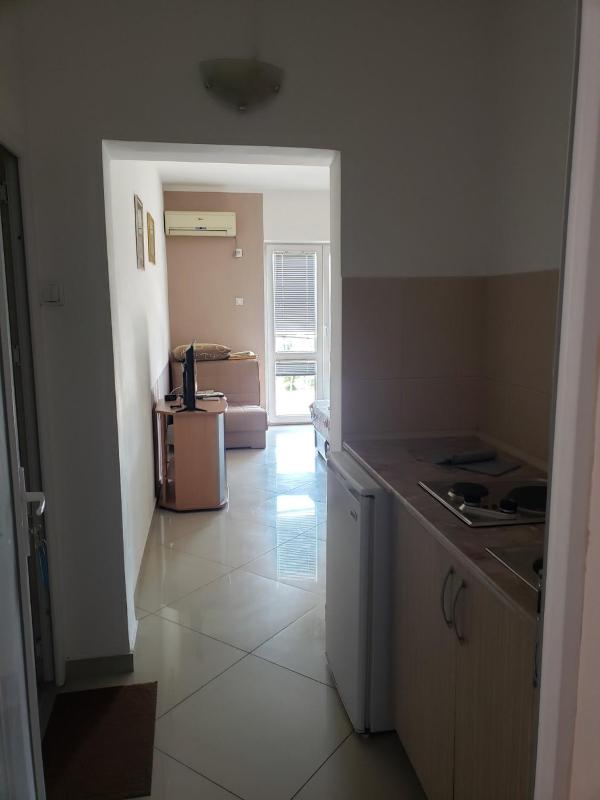 Studio Apartment image 1