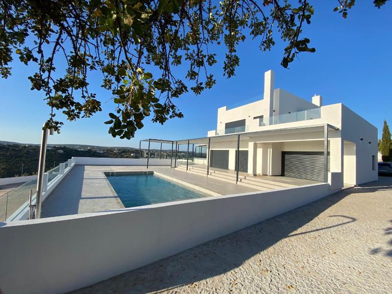 villagoldra rentals - Luxury and Family Villa - image 39