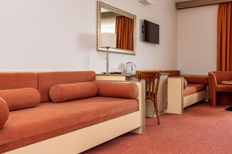 Family Room image 2