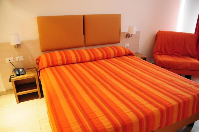 Double or Twin Room image 3