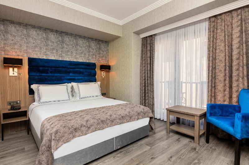 Economy Double Room image 4