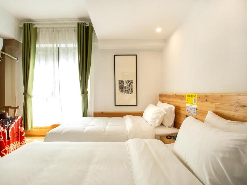 Superior Twin Room - Lotus image 2