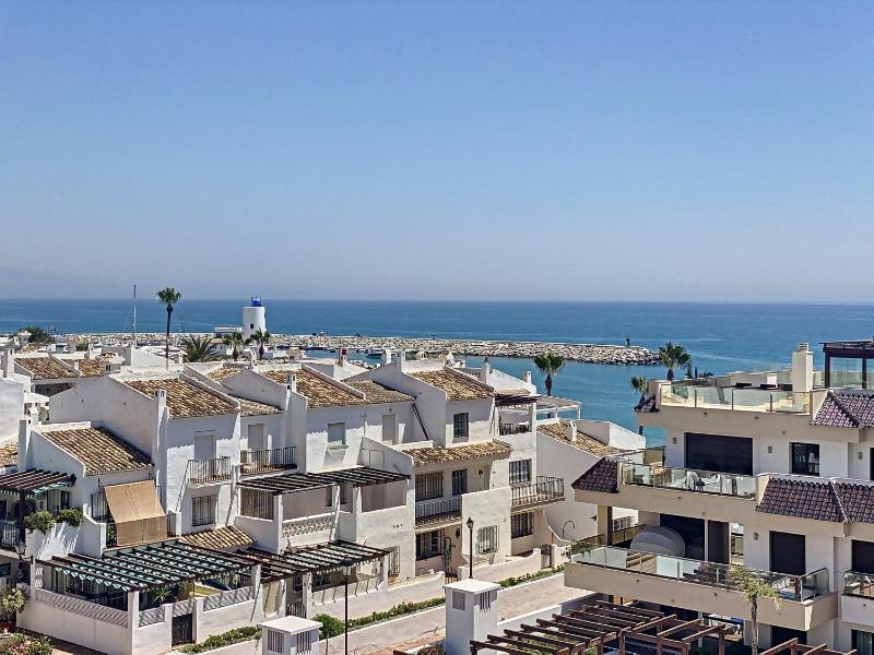Lovely apartment with pool & sea views - Marina Del Castillo 2129 - image 10
