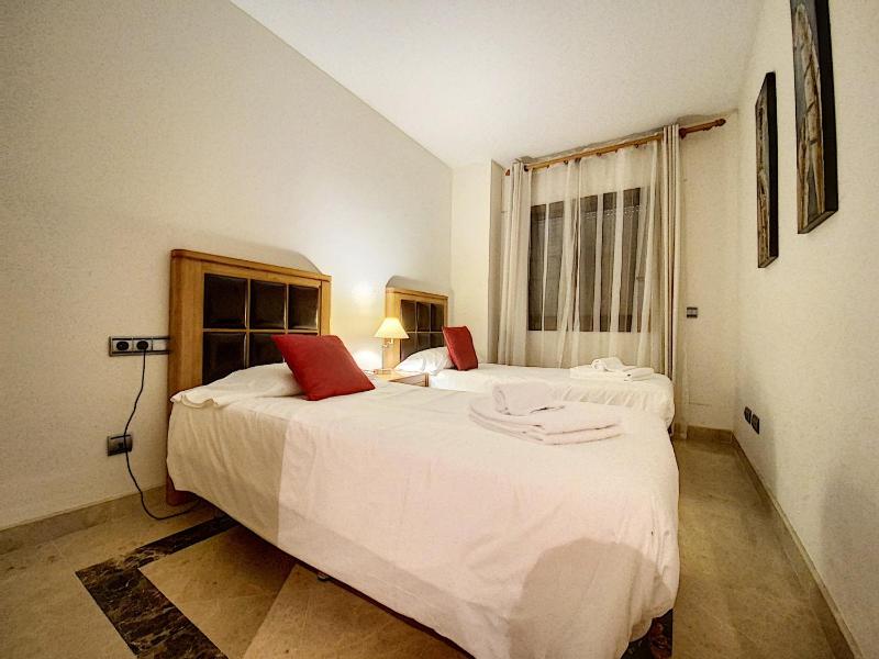 Lovely apartment with pool & sea views - Marina Del Castillo 2129 - image 17