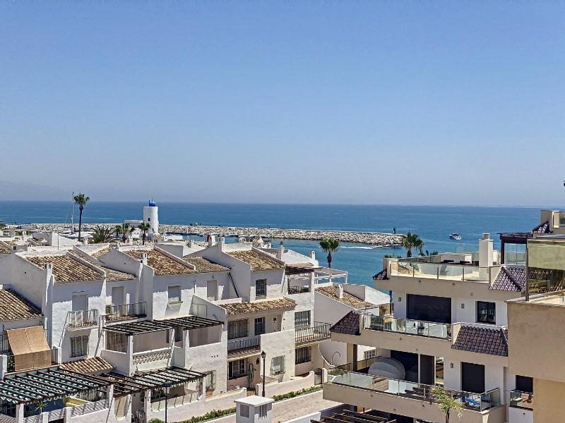 Lovely apartment with pool & sea views - Marina Del Castillo 2129 - image 9