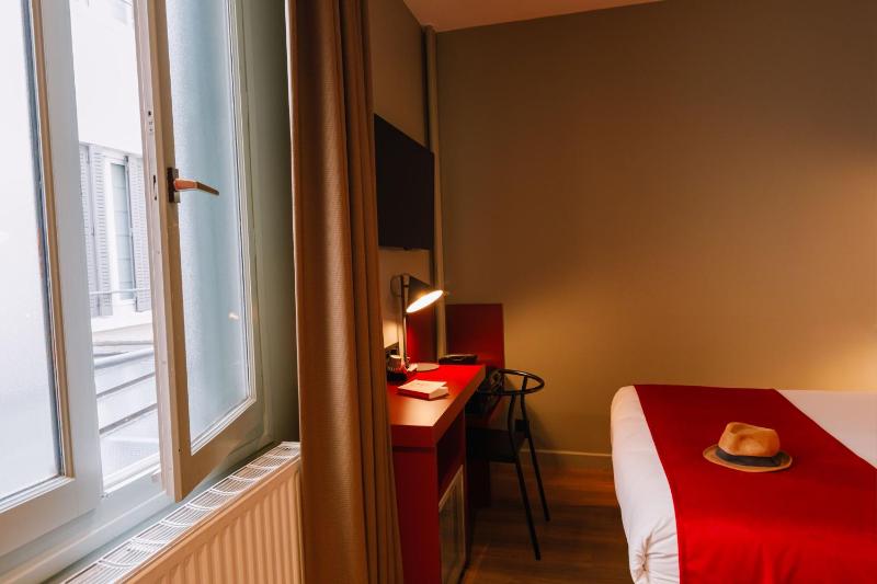Standard Room image 1
