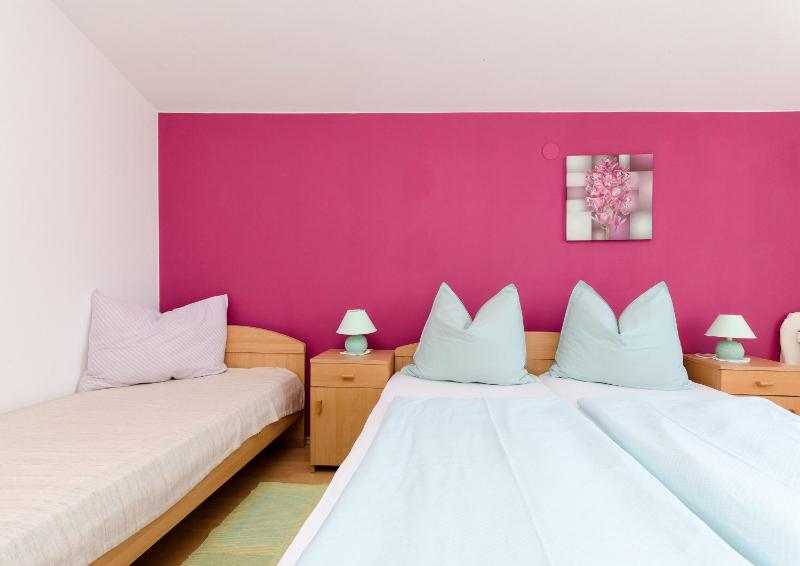 One-Bedroom Apartment image 3