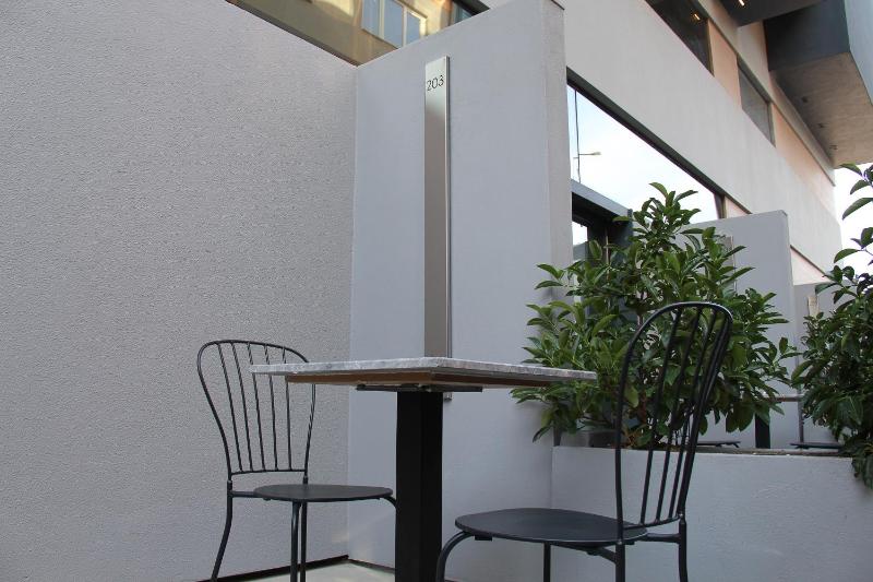 Double Room with Garden View image 3