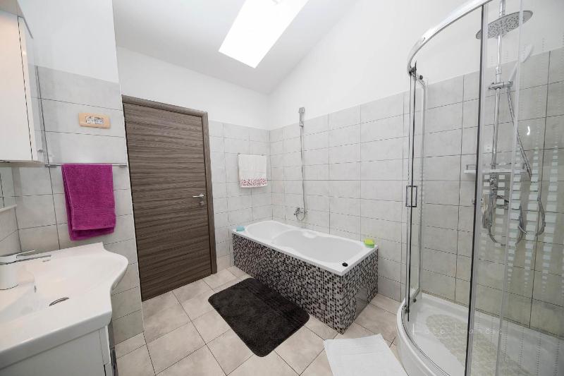 Three-Bedroom Villa image 3