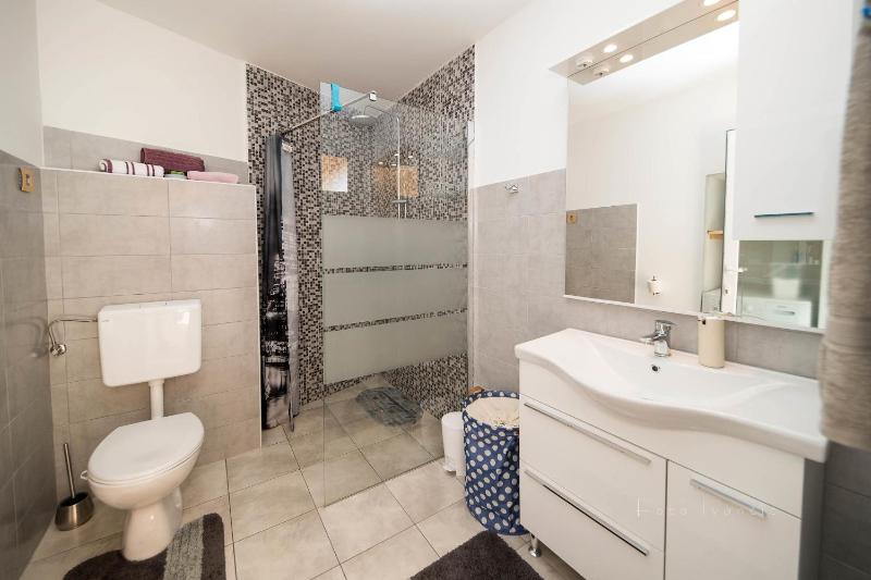 Three-Bedroom Villa image 2
