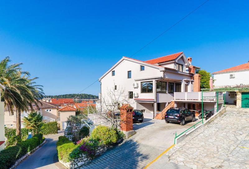 Apartment Renata - image 4
