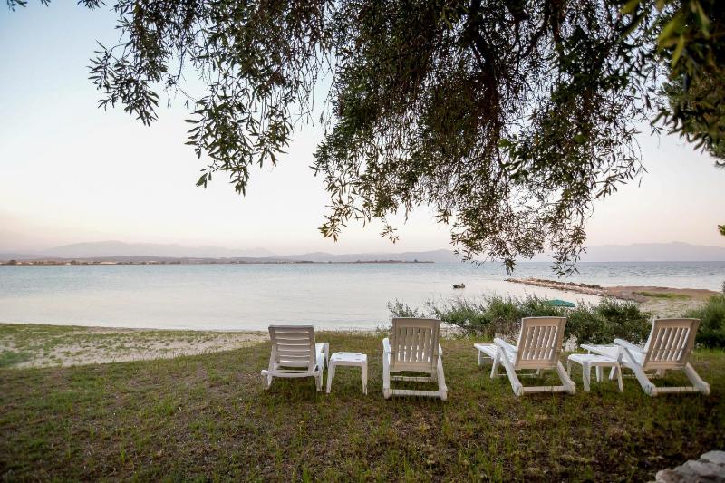 Villa - Beach Front image 3