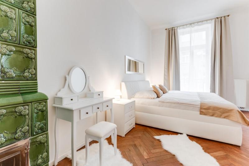 Luxury Riverside Apartments In The Center Of Prague - image 14