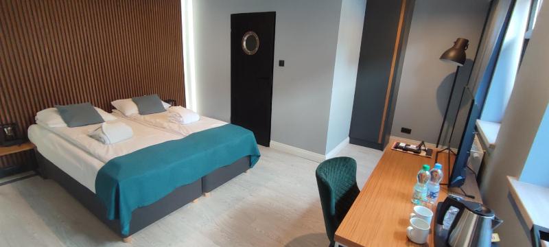 Economy Double Room image 3