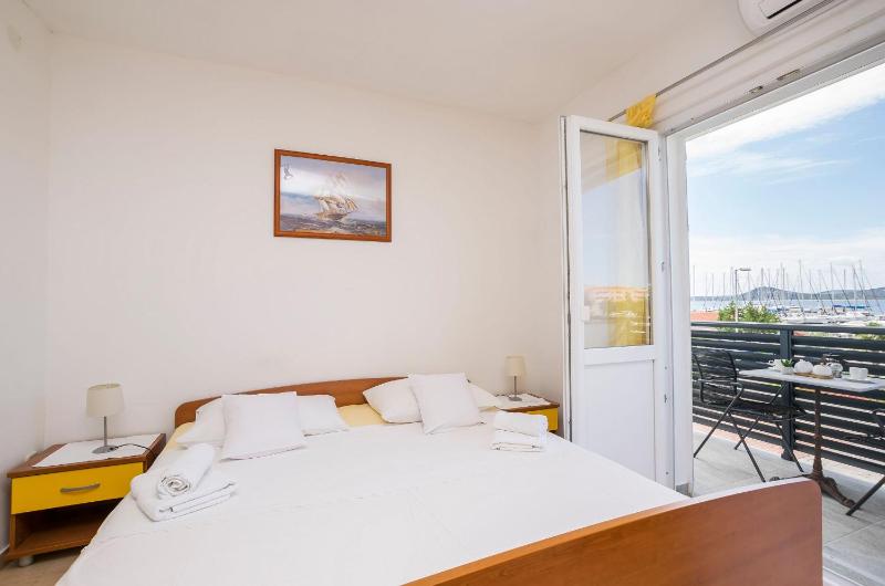 Apartments and Rooms Mare - image 32