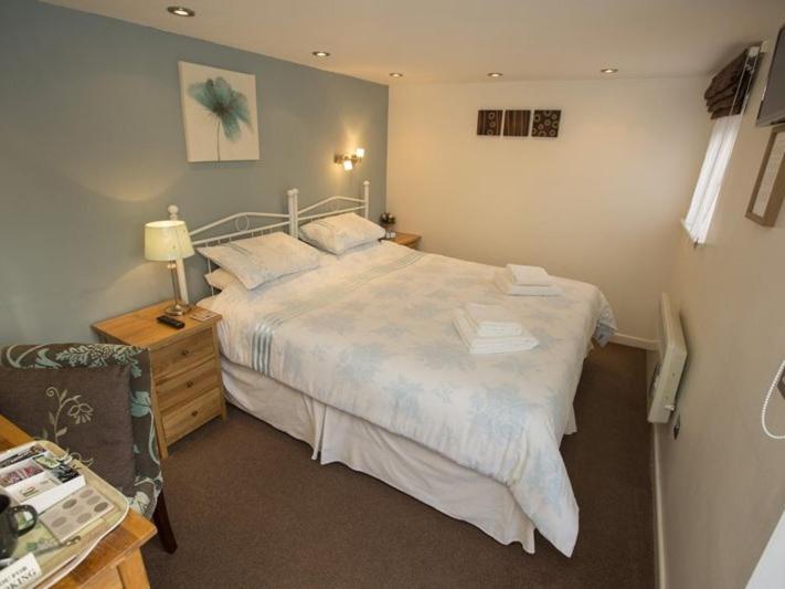 Single Room image 4