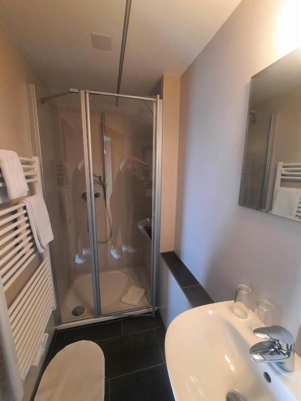 Apartment with Mountain View image 3