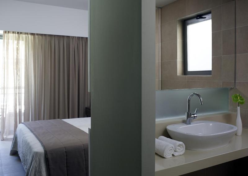 Angela Downtown Hotel - image 7