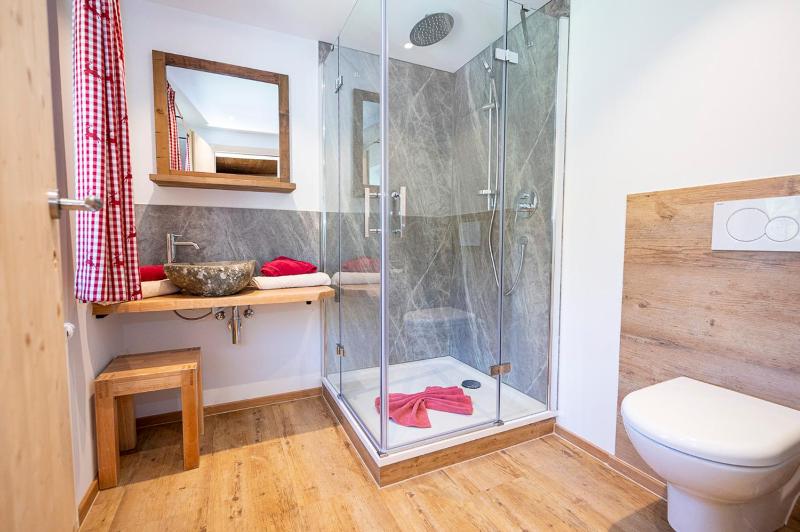 Quadruple Room with Private Bathroom image 4