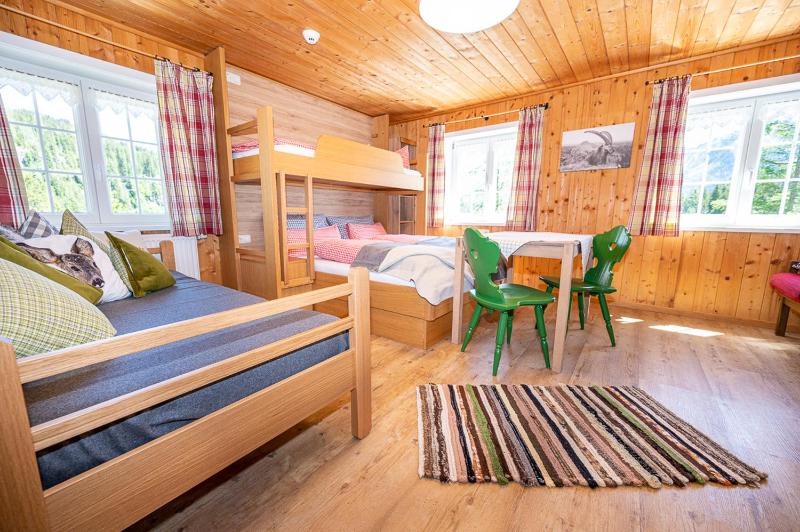 Quadruple Room with Private Bathroom image 2