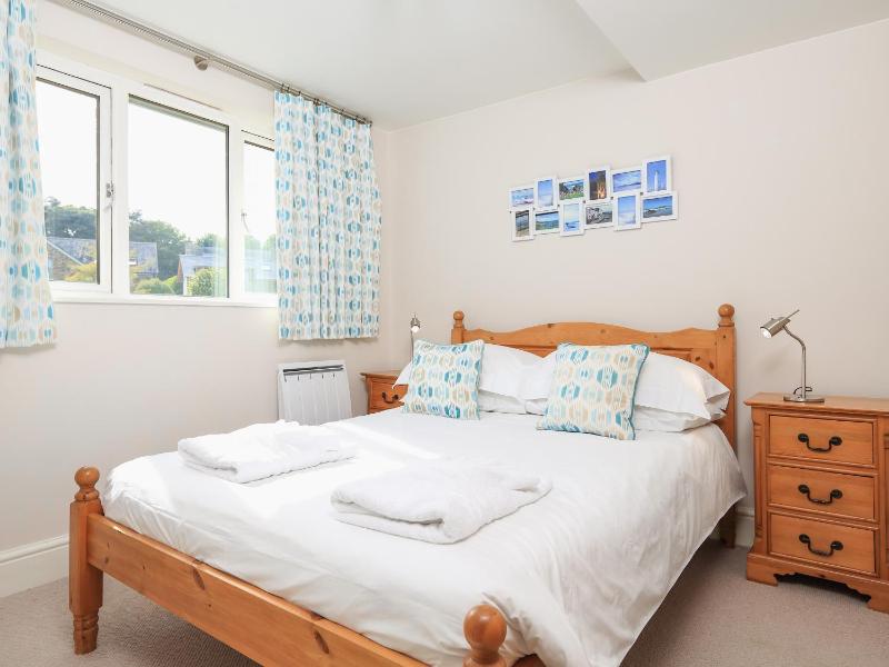 Keepers Lodge Hillfield Village - image 7