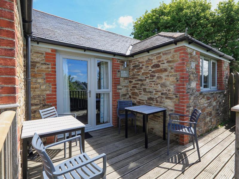 Keepers Lodge Hillfield Village - image 9