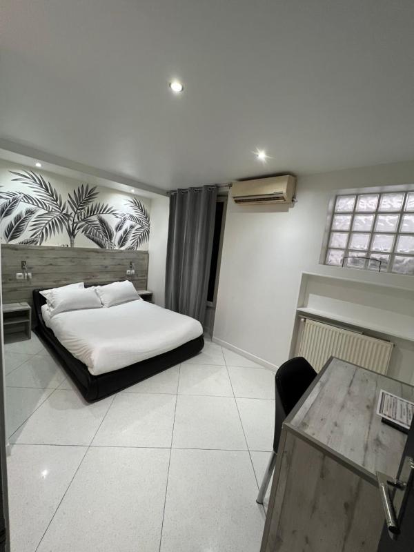 Superior Double Room image 4