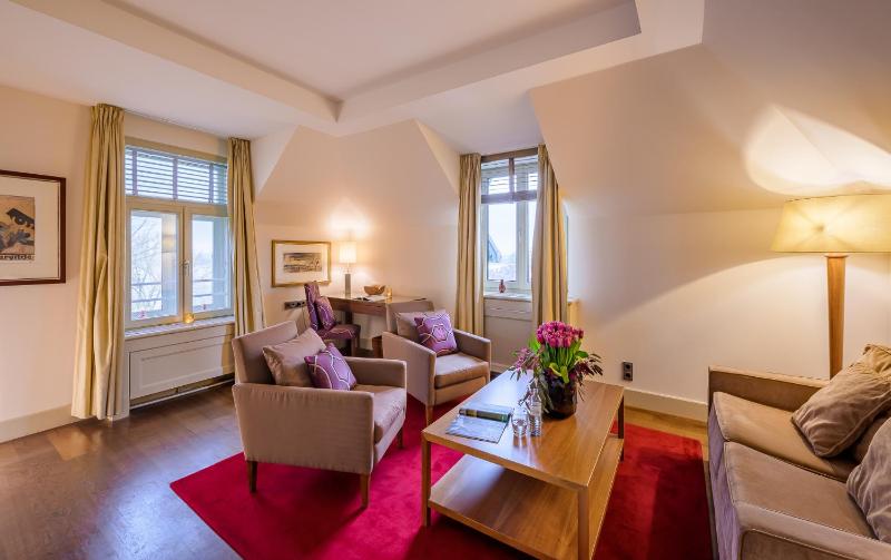 Süllberg Hotel - Die kleine feine Remise in Blankenese - image 6