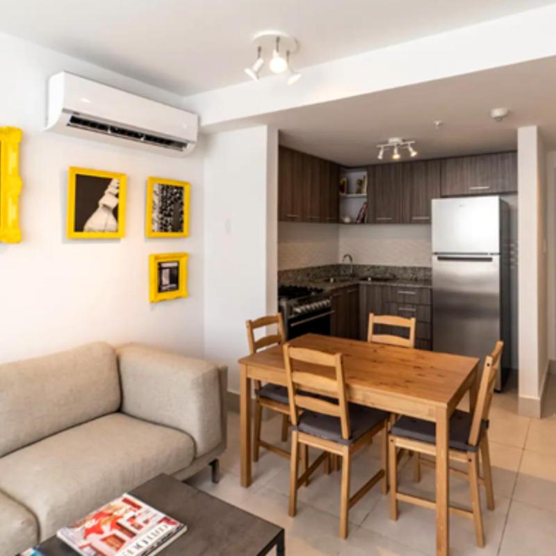 Apartamento Moderno con Piscina en Panamá - image 3