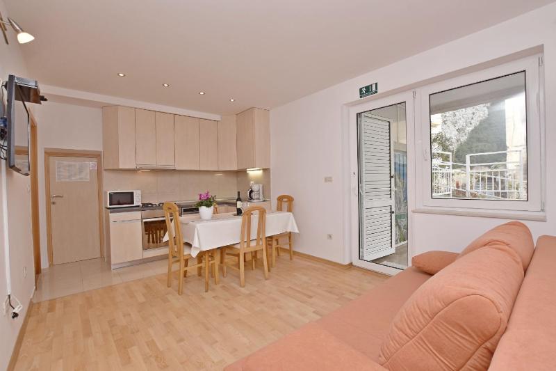 Apartment Mate - image 6