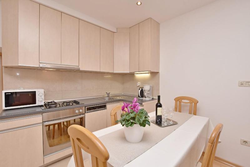 Apartment Mate - image 18