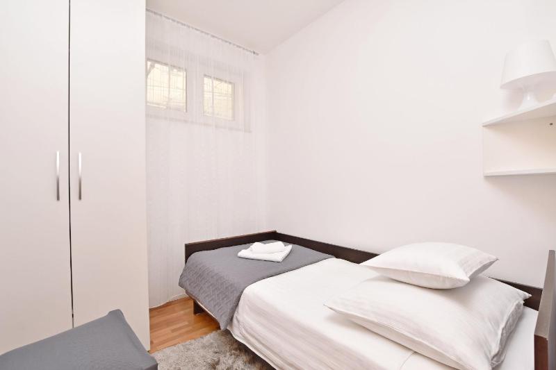 Apartment Mate - image 15