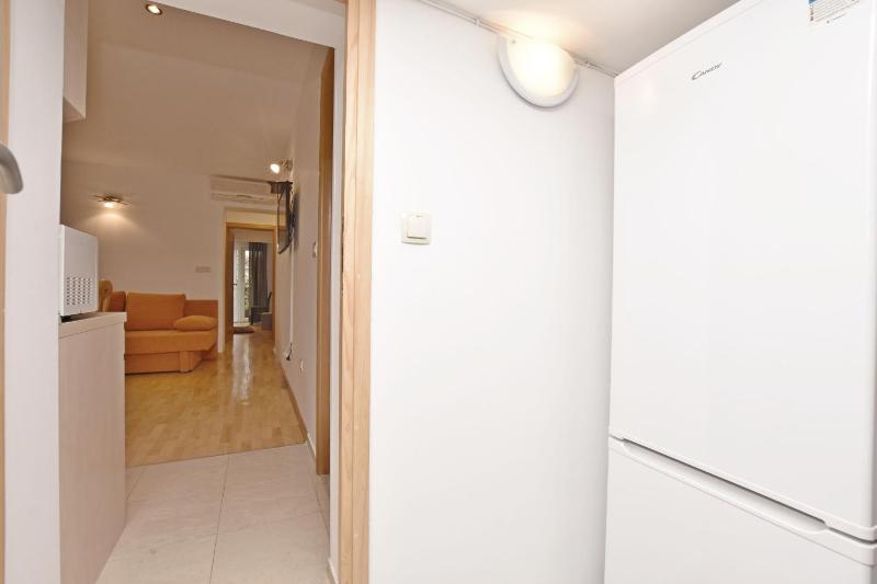 Apartment Mate - image 3