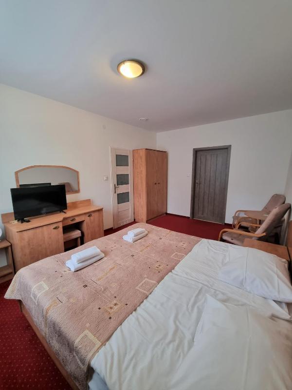 Double Room image 4