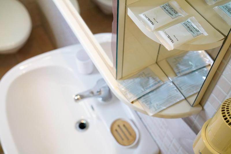 Triple Room with Balcony image 1