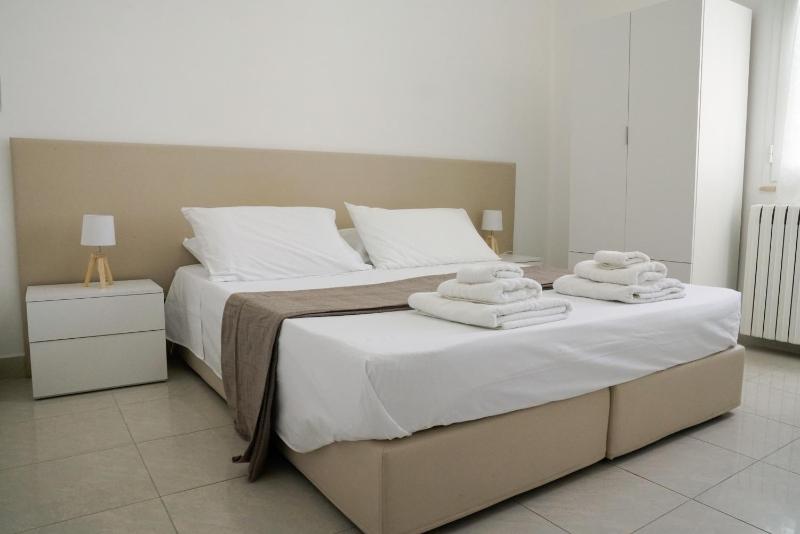 Standard Double Room image 1