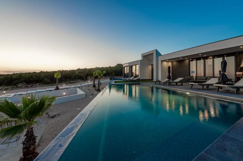 Villa Porta Novalja - image 36
