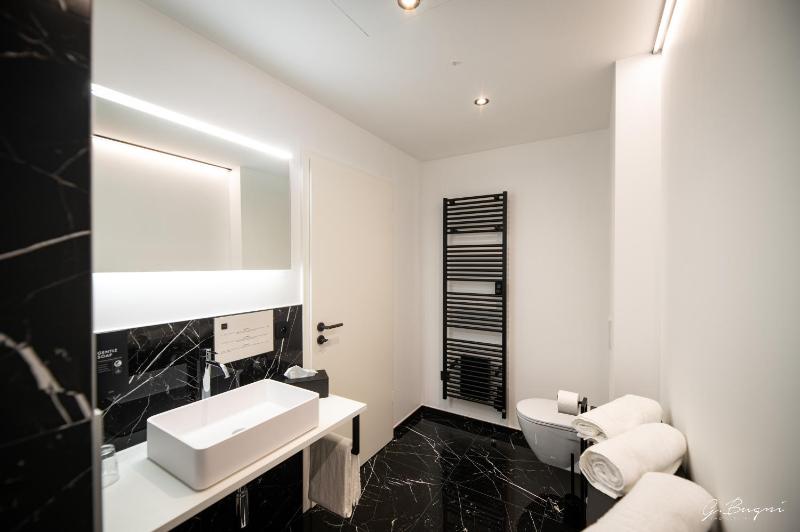 Superior Double Room image 4