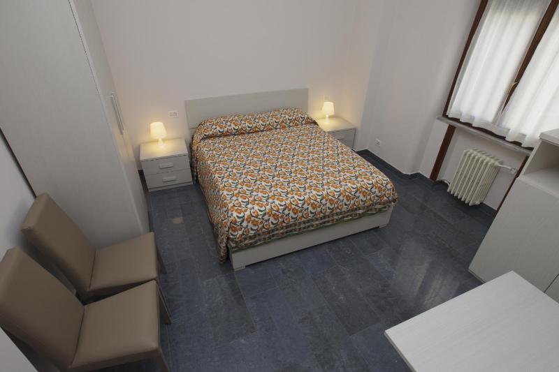 Double Room image 4