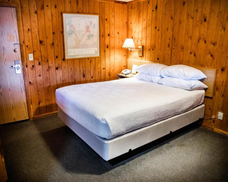 Red Stone Inn - image 17