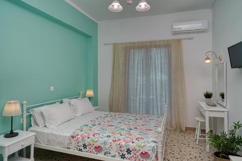 Studio with Terrace image 1