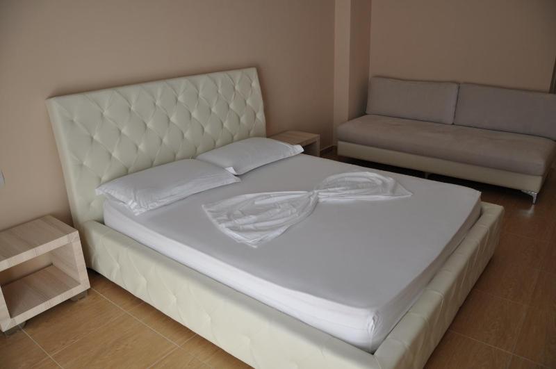 Family Suite with Balcony and Sea View (5 adults) image 2