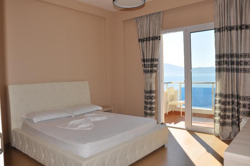 Family Room with Balcony and Sea View image 1
